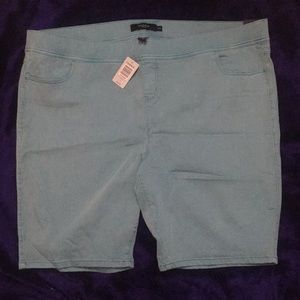 Torrid Bermuda shorts